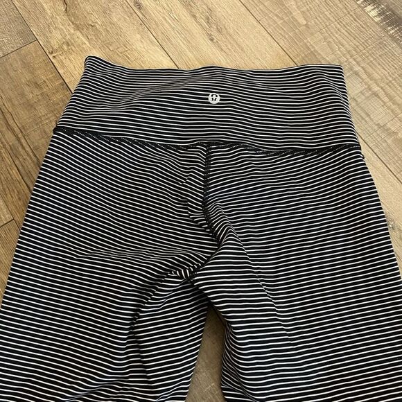 Lululemon Wunder Under Hype Stripe Black White size 8 - Picture 3 of 8